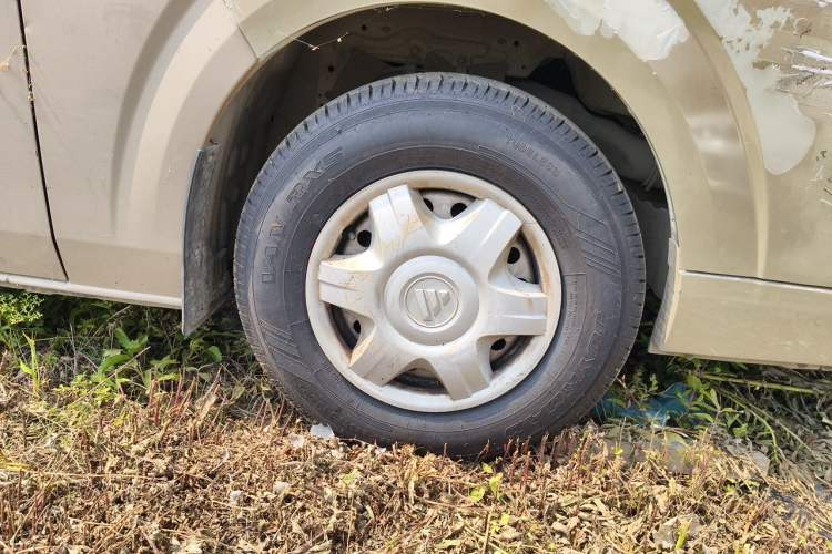 Used Foton Scenic G7 2017 2.0L Long-Wheelbase Commercial Van High Roof 6-Seater 4Q20M Right Front Wheel Hub