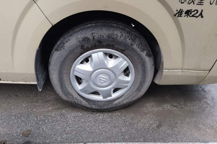 Used Foton Scenic G7 2017 2.0L Short-Wheelbase Commercial Van High-Roof 2-Seater 4Q20M Right Front Wheel Hub