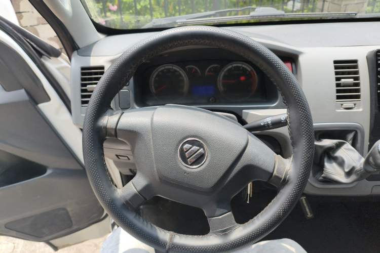 Used Foton Scenic G7 2017 2.0L Short-Wheelbase Commercial Van High Roof 6-Seater 4Q20M Steering Wheel