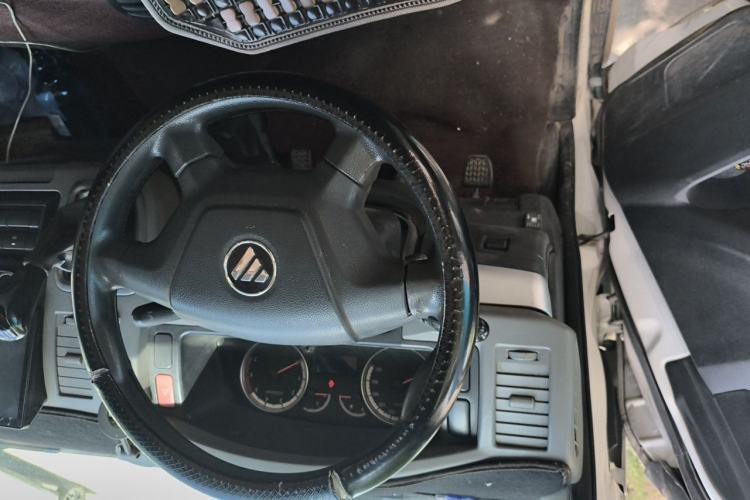Used Foton Scenic G7 2017 2.0L Long-Wheelbase Commercial Van High Roof 6-Seater 4Q20M Steering Wheel