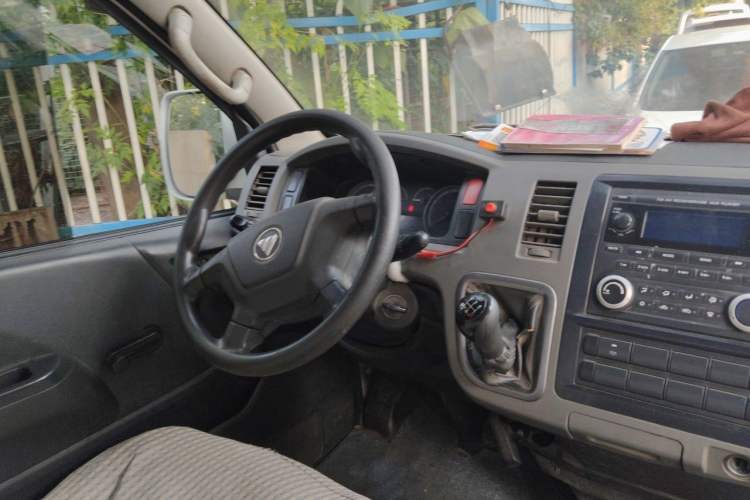 Used Foton Scenic G7 2017 2.0L Short-Wheelbase Commercial Van High Roof 4 Seats 4Q20M Steering Wheel
