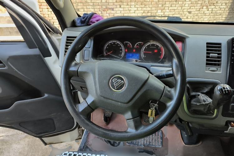 Used Foton Scenic G7 2017 2.0L Long-Wheelbase Commercial Van High-Roof Version 4 Seats 4Q20M Steering Wheel