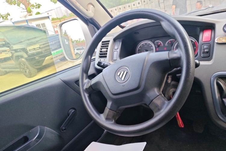 Used Foton Scenic G7 2017 2.0L Short-Wheelbase Commercial Van Flat Roof 4 Seats 4Q20M Steering Wheel
