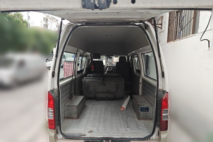 Used Foton Scenic G7 2017 2.0L Short-Wheelbase Commercial Van Flat Roof 6-Seater 4Q20M Trunk
