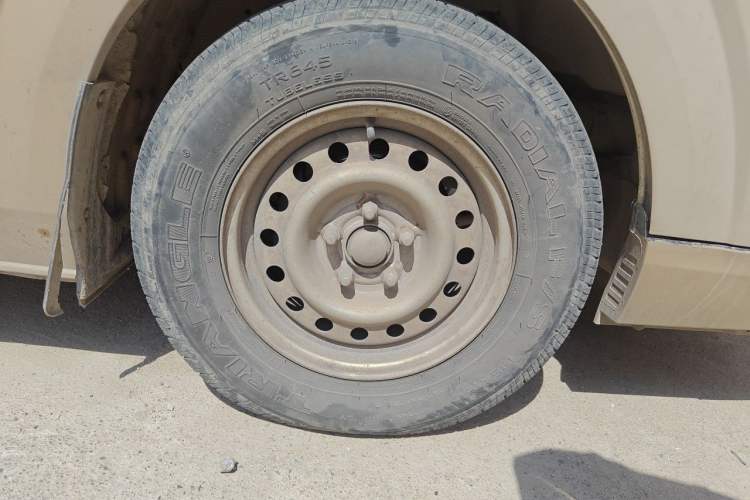 Used Foton Scenic G7  Right Front Wheel Hub