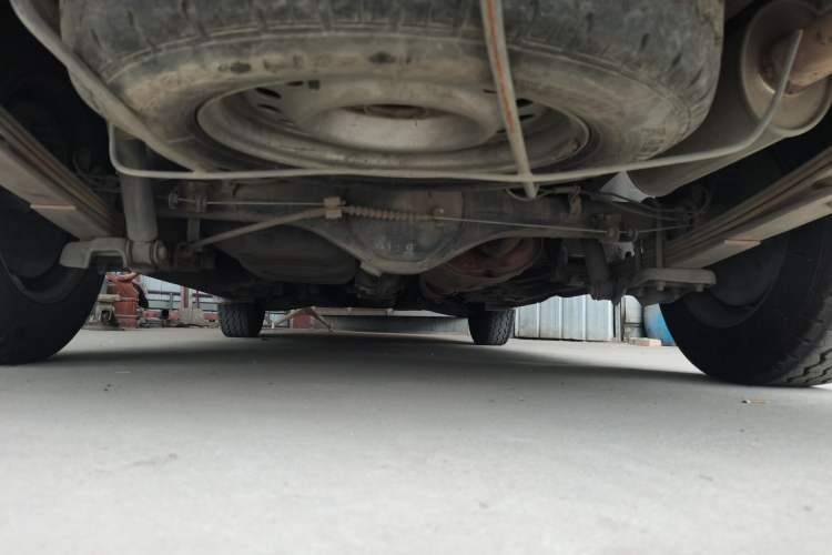 Used Foton Scenic G7 2019 2.4L Long Wheelbase High-Roof 2-Seater China VI 4K22D4M Chassis Rear