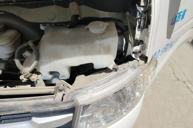 Used Foton Scenic G7 2019 2.4L Long Wheelbase High-Roof 2-Seater China VI 4K22D4M Engine Bay Left