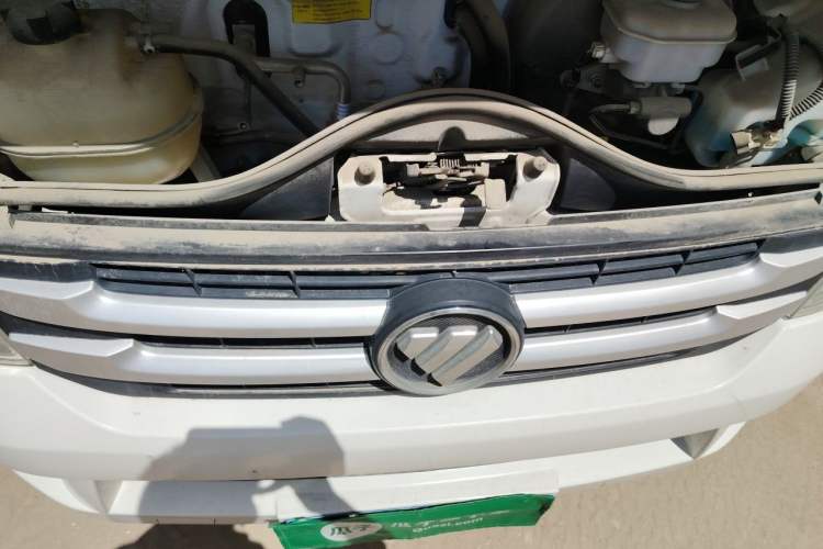 Used Foton Scenic G7 2019 2.4L Long Wheelbase High-Roof 2-Seater China VI 4K22D4M Engine Bay