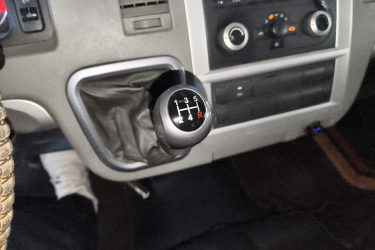 Used Foton Scenic G7 2019 2.4L Long Wheelbase High-Roof 2-Seater China VI 4K22D4M Gear Lever
