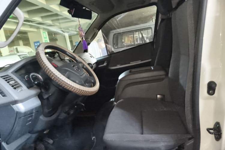 Used Foton Scenic G7 2019 2.4L Long Wheelbase High-Roof 2-Seater China VI 4K22D4M Left Front Seat
