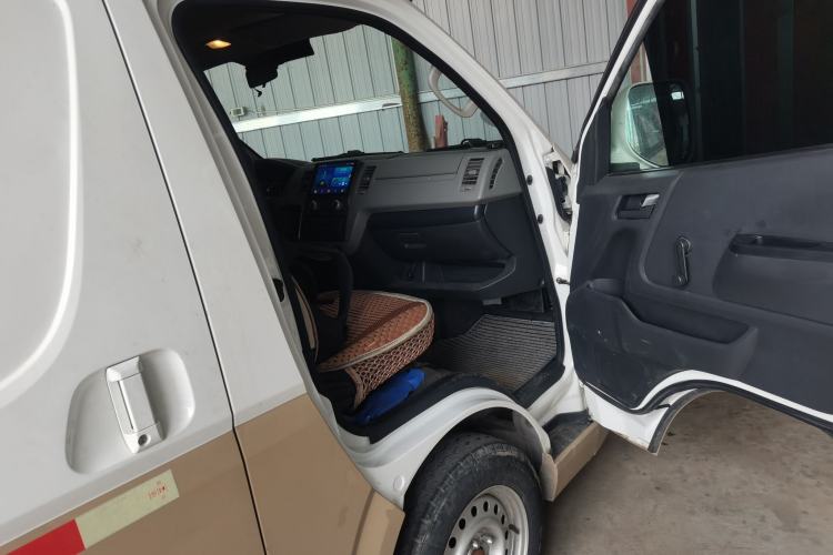 Used Foton Scenic G7 2019 2.4L Long Wheelbase High-Roof 2-Seater China VI 4K22D4M Left Rear Seat