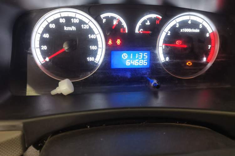 Used Foton Scenic G7 2019 2.4L Long Wheelbase High-Roof 2-Seater China VI 4K22D4M Odometer Close Up