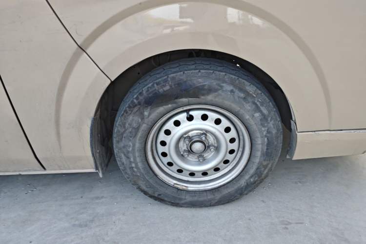 Used Foton Scenic G7  Right Front Wheel Hub