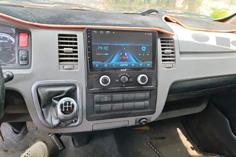 Used Foton Scenic G7 2020 2.4L Commercial Version Long Wheelbase High-Roof 4-Seater Van China VI Emission Standard Model 4K22D4M Audio And AC Panel