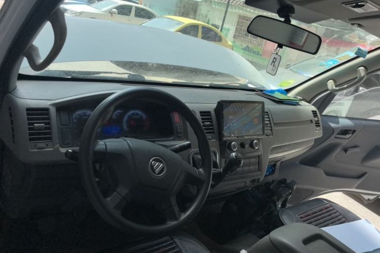 Used Foton Scenic G7 2020 2.4L Commercial Version Short Wheelbase Flat-Top 2-Seater Van China VI Emission Standard 4K22D4M Center Console