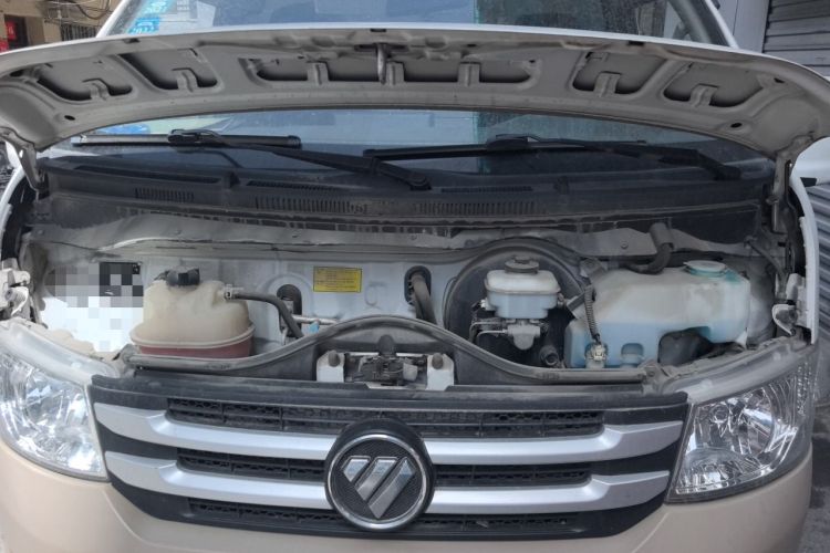 Used Foton Scenic G7 2020 2.4L Commercial Version Short Wheelbase Flat-Top 2-Seater Van China VI Emission Standard 4K22D4M Engine Bay