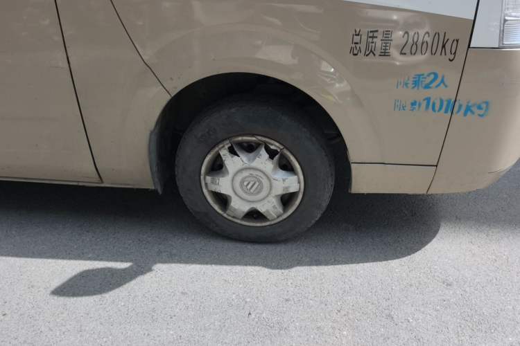 Used Foton Scenic G7 2020 2.4L Commercial Version Short Wheelbase Flat-Top 2-Seater Van China VI Emission Standard 4K22D4M Right Front Wheel Hub