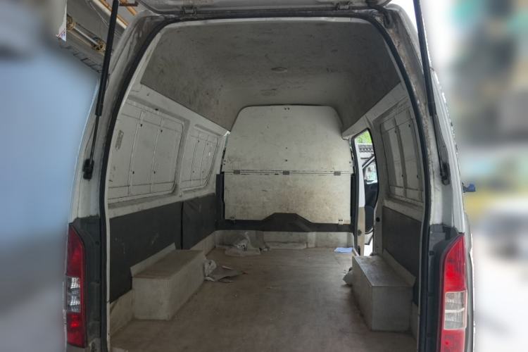 Used Foton Scenic G7 2020 2.4L Commercial Version Short Wheelbase Flat-Top 2-Seater Van China VI Emission Standard 4K22D4M Trunk