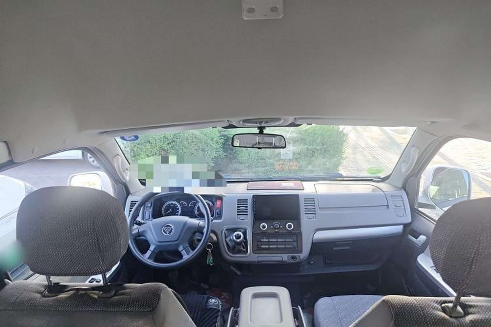 Used Foton Scenic G7 2020 2.4L Commercial Version Long Wheelbase High-Roof 2-Seat Van China VI Emission Standard 4K22D4M Center Console