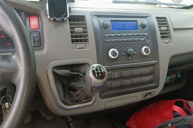 Used Foton Scenic G7 2020 2.4L Commercial Version Short Wheelbase High-Roof 2-Seat Van China VI Emission Standard 4K22D4M Audio And AC Panel