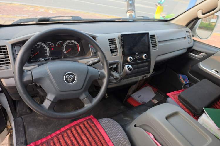 Used Foton Scenic G7 2020 2.4L Commercial Version Long Wheelbase High-Roof 2-Seat Van China VI Emission Standard 4K22D4M Center Console