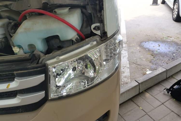 Used Foton Scenic G7  Engine Bay Left
