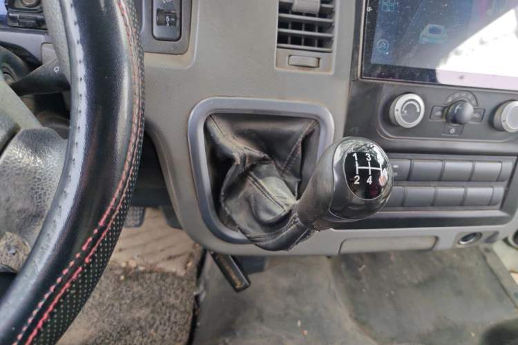 Used Foton Scenic G7 2020 2.4L Commercial Version Long Wheelbase High-Roof 2-Seat Van China VI Emission Standard 4K22D4M Gear Lever