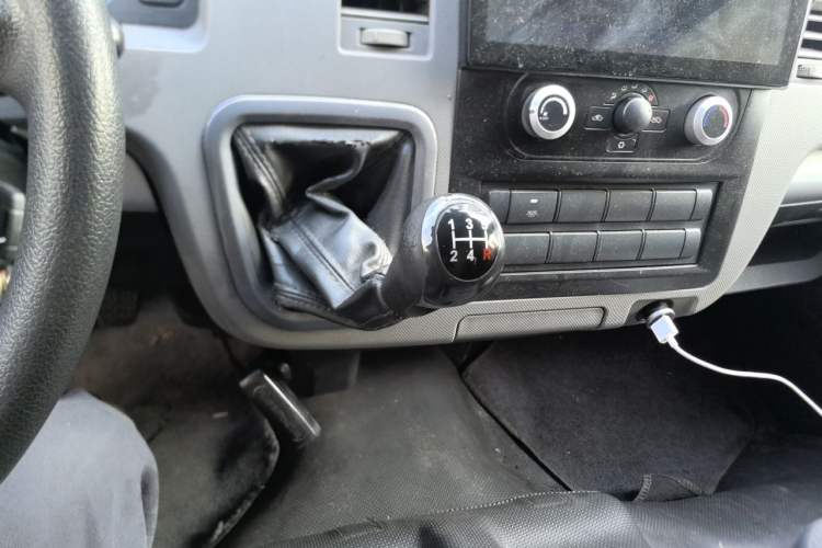 Used Foton Scenic G7 2020 2.4L Commercial Version Long Wheelbase High-Roof 2-Seat Van China VI Emission Standard 4K22D4M Gear Lever