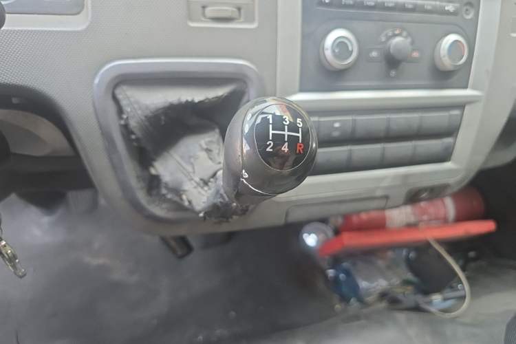 Used Foton Scenic G7 2020 2.4L Commercial Version Long Wheelbase High-Roof 2-Seat Van China VI Emission Standard 4K22D4M Gear Lever