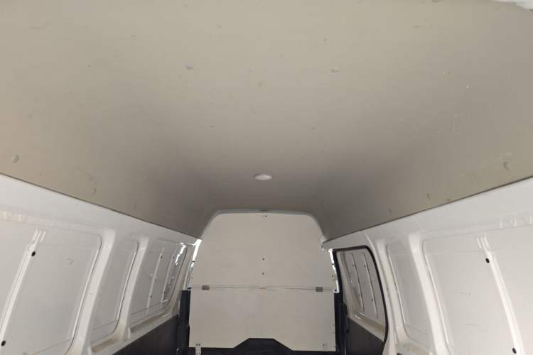 Used Foton Scenic G7 2020 2.4L Commercial Version Long Wheelbase High-Roof 2-Seat Van China VI Emission Standard 4K22D4M Headliner