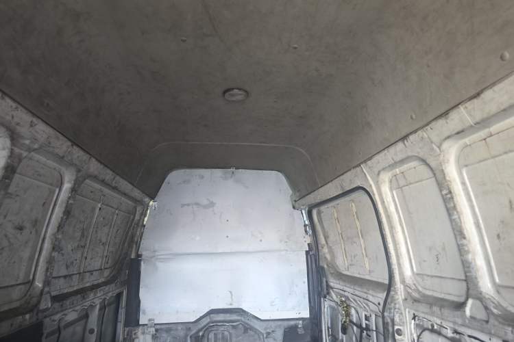 Used Foton Scenic G7 2020 2.4L Commercial Version Long Wheelbase High-Roof 2-Seat Van China VI Emission Standard 4K22D4M Headliner