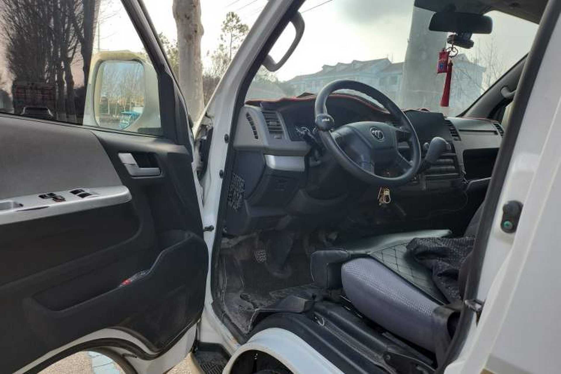 Used Foton Scenic G7 2020 2.4L Commercial Version Long Wheelbase High-Roof 5-Seater Van China VI Emission Standard 4K22D4M Interior 3