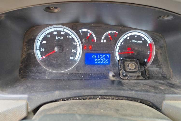 Used Foton Scenic G7 2020 2.4L Commercial Version Long Wheelbase High-Roof 2-Seat Van China VI Emission Standard 4K22D4M Odometer Close Up