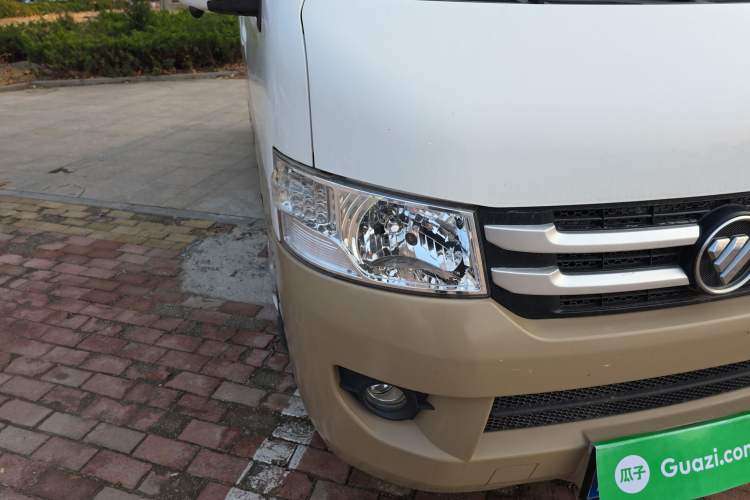 Used Foton Scenic G7 2020 2.4L Commercial Version Long Wheelbase High-Roof 2-Seat Van China VI Emission Standard 4K22D4M Right Front Headlight