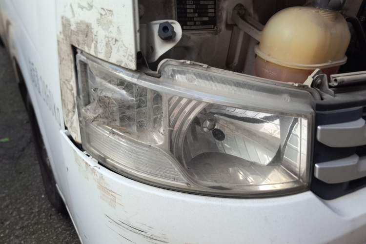 Used Foton Scenic G7 2020 2.4L Commercial Version Long Wheelbase High-Roof 2-Seat Van China VI Emission Standard 4K22D4M Right Front Headlight