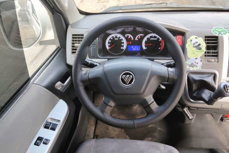Used Foton Scenic G7 2020 2.4L Commercial Version Long Wheelbase High-Roof 6-Seater Business Vehicle China VI Emission Standard Model 4K22D4M Steering Wheel
