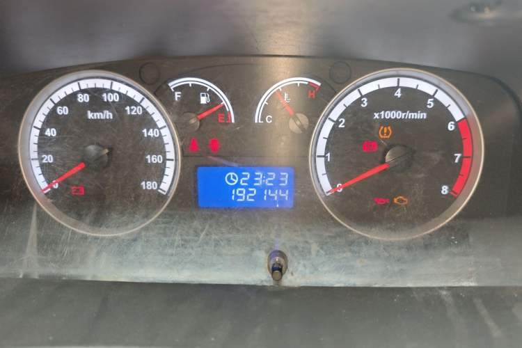 Used Foton Scenic G7 2021 2.4L Gasoline Commercial Version Long Wheelbase High Roof 6-Seater with Clear Windows Model 4K22D4M Instrument Cluster