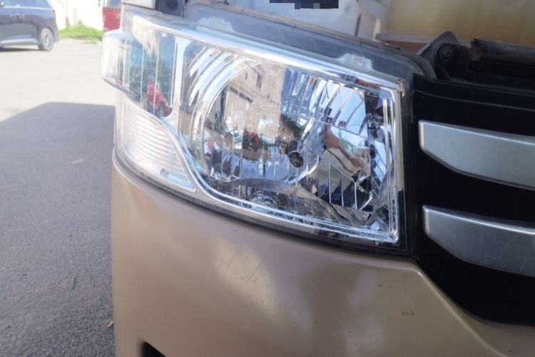Used Foton Scenic G7 2021 2.4L Gasoline Commercial Version Long Wheelbase High-Roof 2-Seat Van 4K22D4M Right Front Headlight