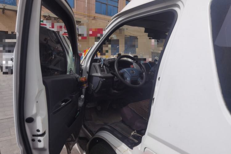 Used Foton Scenic G7 2021 2.4L Gasoline Commercial Version Long Wheelbase High Roof 4-Seater Van – 4K22D4M Driver Seat