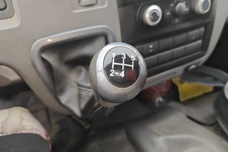 Used Foton Scenic G7 2021 2.0T Diesel Commercial Version Long Wheelbase High Roof 2-Seater Van D20TCIF1 Gear Lever