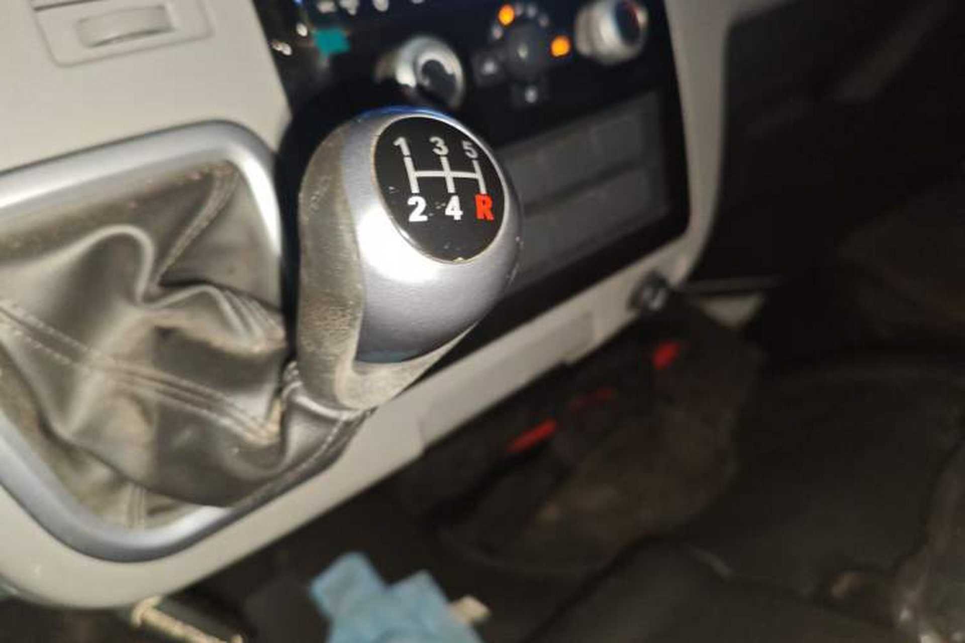 Used Foton Scenic G7 2021 2.4L Gasoline Commercial Version Short Wheelbase High-Roof 2-Seat Van 4K22D4M Gear Lever