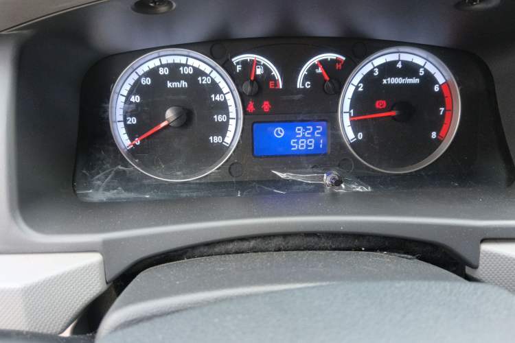 Used Foton Scenic G7 2021 2.4L Gasoline Commercial & Travel Version Long Wheelbase High-Roof 10-Seater Bus 4K22D4M Odometer Close Up