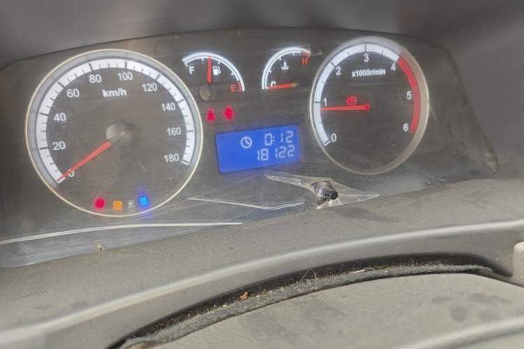 Used Foton Scenic G7 2021 2.0T Diesel Commercial Version Long Wheelbase High Roof 2-Seater Van D20TCIF1 Odometer Close Up