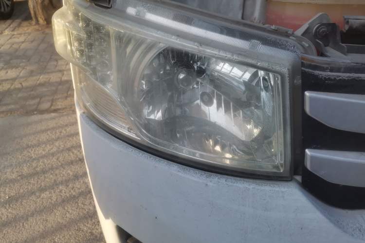 Used Foton Scenic G7 2021 2.4L Gasoline Commercial Version Long Wheelbase High-Roof 5-Seater Van 4K22D4M Right Front Headlight
