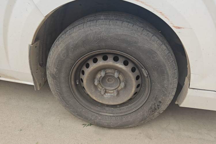 Used Foton Scenic G7 2021 2.4L Gasoline Commercial Version Short Wheelbase High-Roof 2-Seat Van 4K22D4M Right Front Wheel Hub