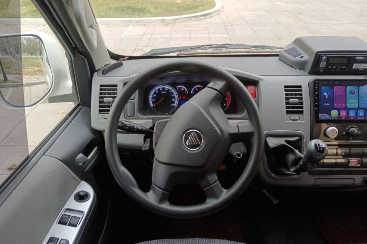Used Foton Scenic G7 2021 2.4L Gasoline Commercial & Travel Version Long Wheelbase High-Roof 10-Seater Bus 4K22D4M Steering Wheel