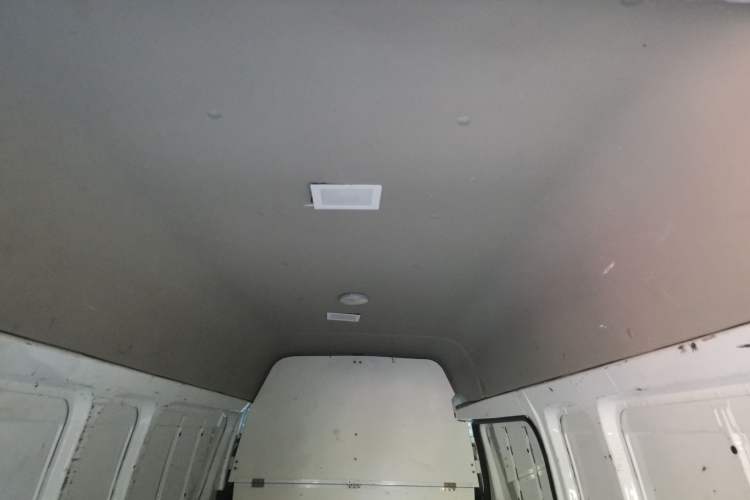 Used Foton Scenic G7 2022 2.4L Gasoline Commercial Version Long Wheelbase High-Roof Van 2 Seats 4K22D4M Headliner
