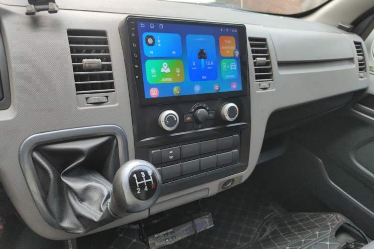 Used Foton Scenic G7 2022 2.4L Gasoline Commercial Version Long Wheelbase High-Roof Van 2 Seats 4K22D4M Audio And AC Panel
