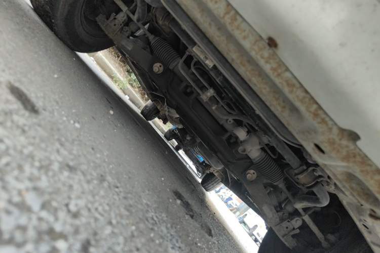 Used Foton Scenic G7 2022 2.4L Gasoline Commercial Version Long Wheelbase High-Roof Van 2 Seats 4K22D4M Chassis Front