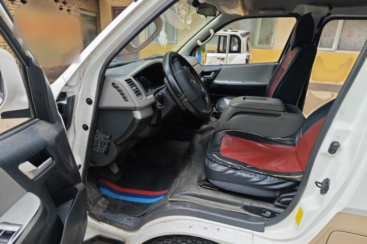 Used Foton Scenic G7 2022 2.4L Gasoline Commercial Version Long Wheelbase High Roof Clear Window 6 Seats 4K22D4M Driver Seat